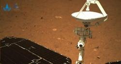 أصدرت الصين الصور الأولى لمركباتها المتحركة على سطح المريخ