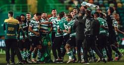 سبورتنج لشبونه يحصد لقب الدوري البرتغالى بعد غياب 19 عاما صور