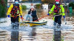 عاجل المانيا ارتفاع حصيله قتلى الفيضانات الى 42 شخصا