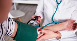 ما هو ما هى الطريقه الصحيحه لقياس ضغط الدم؟