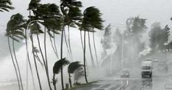 المركز الوطنى الامريكى للاعاصير العاصفه باميلا قد تشتد لتصبح اعصارا