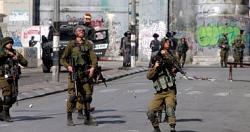 اعتقلت قوات الاحتلال الإسرائيلي ، في محافظة الخليل ، خمسة مواطنين