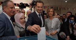 وصوت التلفزيون السوري بشار الأسد بشار الأسد في الانتخابات الرئاسية التي أجريت في دوما صورة