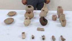 القبض على 20 قطعة أثرية من العصر الإسلامي بسوهاج مملوكة لرجل