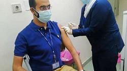 كشفت وزارة الصحة عن المستحقين لخدمات التطعيمات المنزلية في حين لا يتم تطعيم المسنين