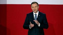 رئيس بولندا يصدر امر التوقيع على مشروع قانون يفرض قيودا على اليهود