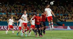 منتخب اسبانيا يتعادل مع بولندا ويصعب موقفه فى يورو 2021 فيديو