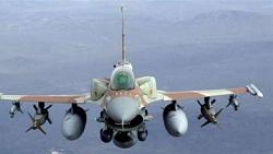 طائرات وزوارق حربيه اسرائيليه تخترق الحدود اللبنانيه
